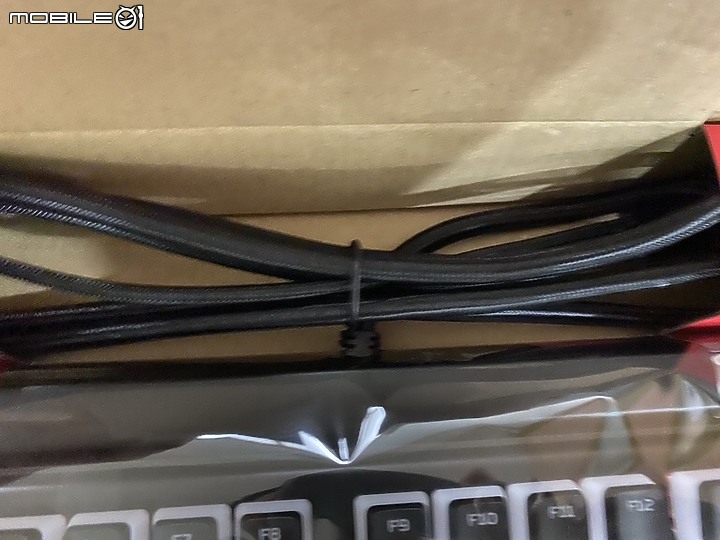 質感提升RGB透光雙色布丁鍵帽 HyperX Alloy Elite 2 機械鍵盤 簡單開箱