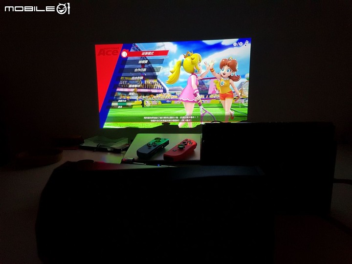 [開箱] Acer C250i攜帶型滾筒投影機