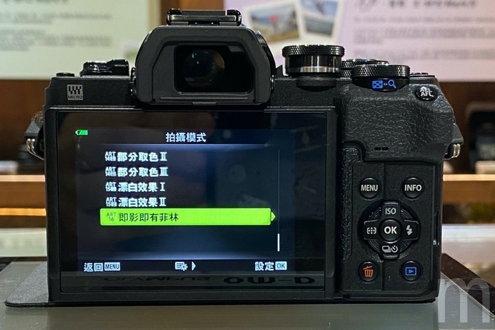 Olympus更新E-M10 Mark IV，增加自拍觸控操作、五軸機身防震與新感光元件