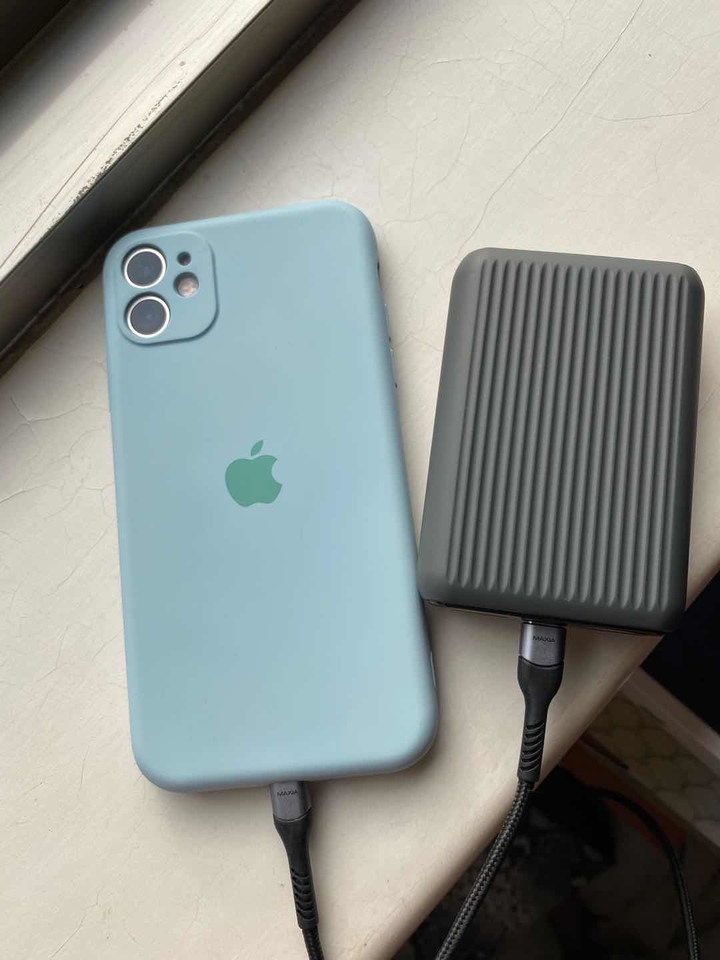 MAXIA 10000mAh 快充行動電源 我的日系無感攜帶新首選