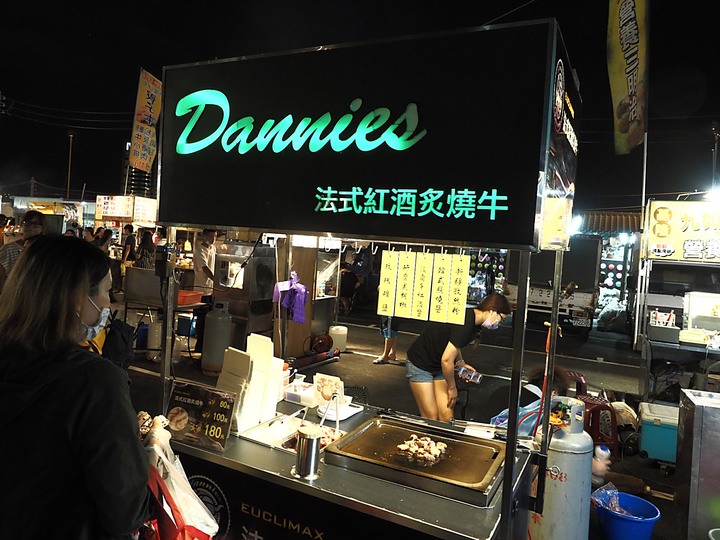 【小惡魔振興券】臺南市 中西區 武聖夜市 — 叱吒風雲36年之夜市傳奇