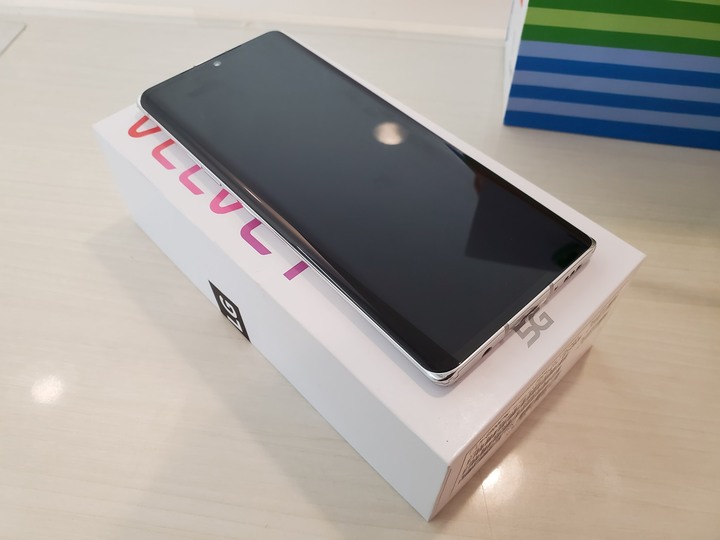入手Velvet了