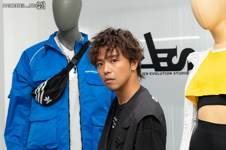 adidas Originals推出「ZX超未來」系列鞋款 漸層造型的BOOST正式亮相！