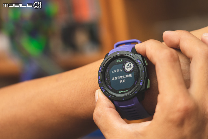 Garmin Instinct X EVA 聯名錶款開箱襲來！機體配色與帥氣的收藏盒都是亮點！