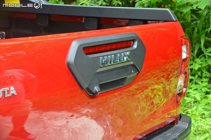 Toyota 小改款 Hilux 試駕,探索秘境的好夥伴!
