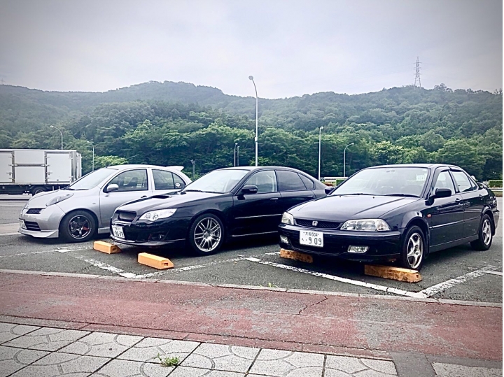 台灣有沒有四代目LEGACY的四門版