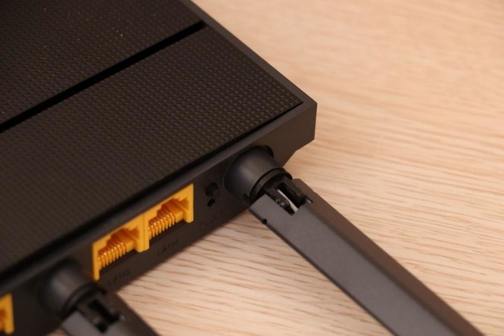 AC1200和AC1900路由器到底買哪個?  TP-Link Archer C80 AC1900 無線Wi-Fi 路由器，開箱