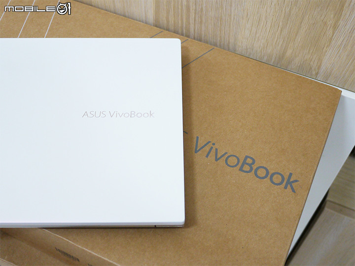 粉閃亮的ASUS VivoBook S15