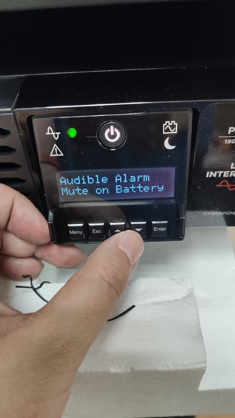 點我看大圖 CyberPower PR1500RT2U 不專業開箱