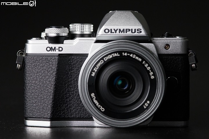 Olympus E-M10 Mark IV 輕巧不妥協 性能強化再升級