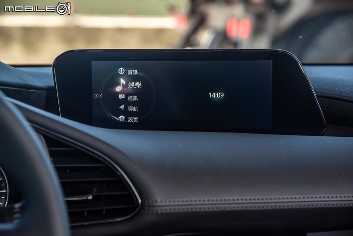 新年式 Mazda 3 五門旗艦進化型試駕 新色亮眼,配備新增更是重點!
