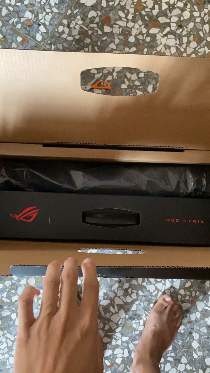 Rog strix g15 簡單開箱