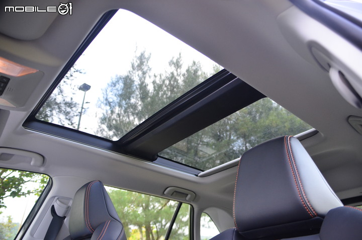Toyota RAV4 2.0 Adventure 4WD 試駕,不安於都市、脫掉制服更有休旅風格!