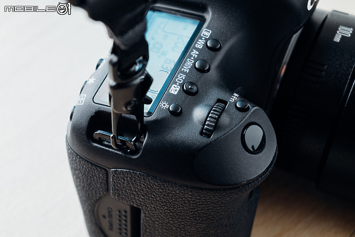 KUVRD Camera Strap 攝影背帶｜極速拆裝超便利 簡單試用分享！