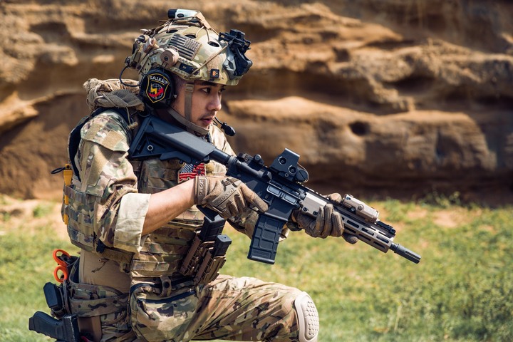 [情報] GHK 推出 URGI / MK16 GBBR 氣動空氣軟槍