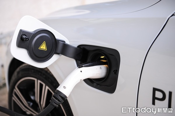 Volvo PHEV油電車上半年銷量猛增80%,台灣受制政策很難有起色