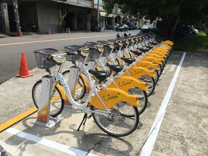 高 雄 「允 仁 允 武 」 單 車 遊 ( 仁 武 )