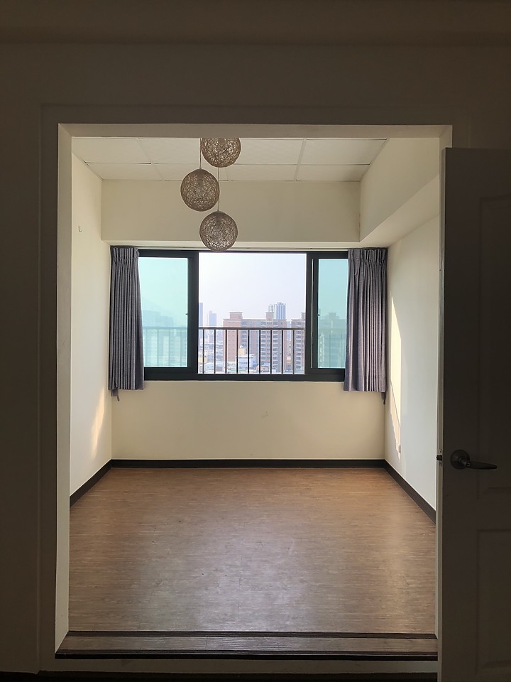 【開箱】高雄 工業風1314樓中樓 高樓層景觀大露台