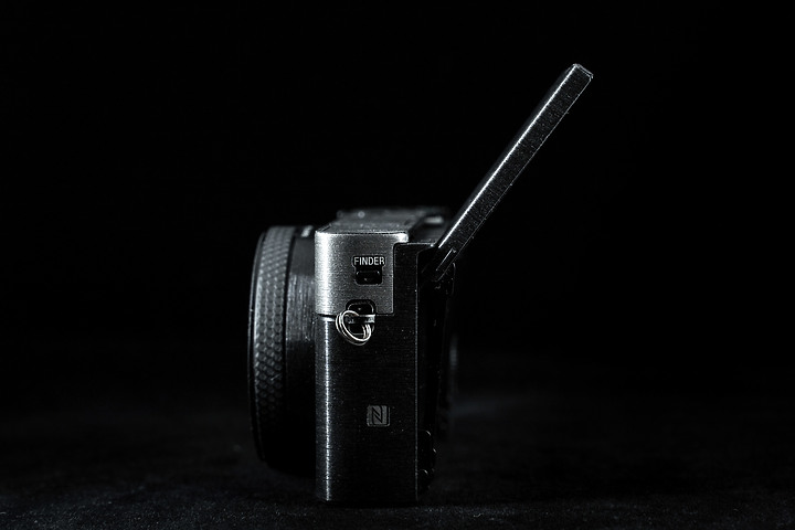 幫黑卡穿新衣-- LIFE+GUARD復古銀黑色膜分享