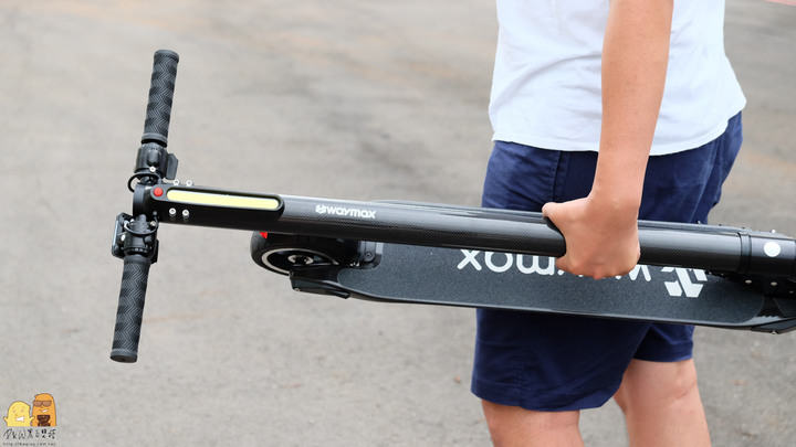 電動滑板車要怎買?購買七大重點報你知!Waymax-X6 碳纖維電動滑板車,購買首選必推它