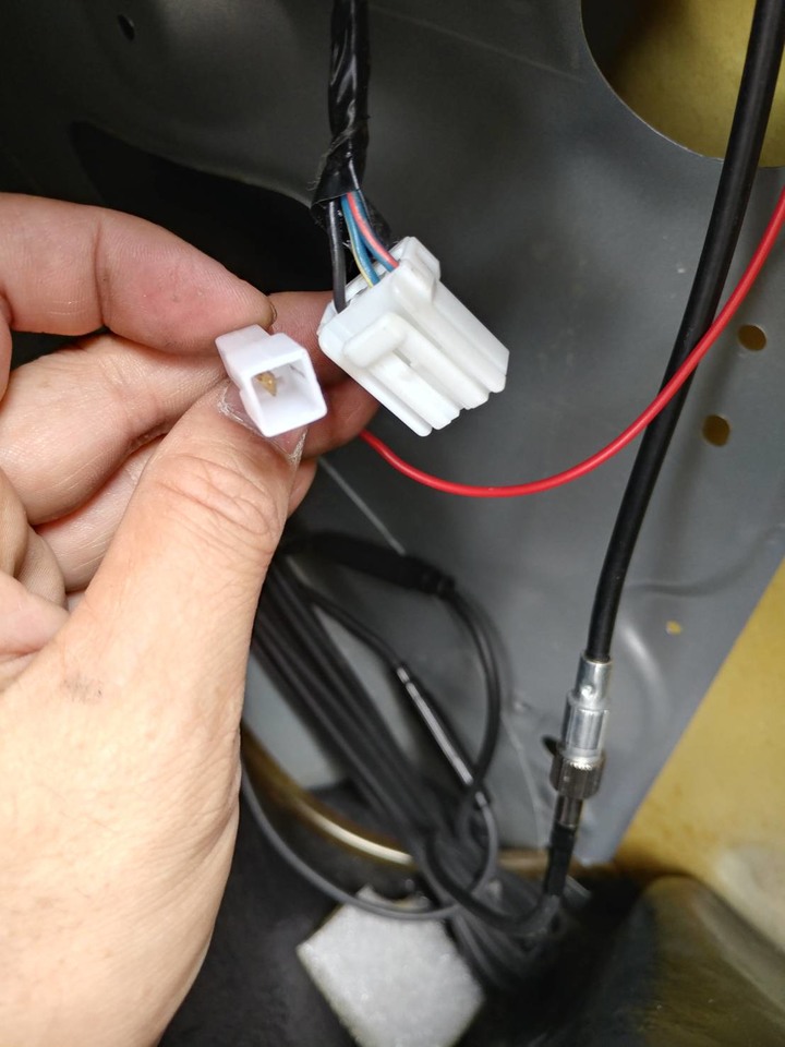 伸縮天線改短天線的電源接法