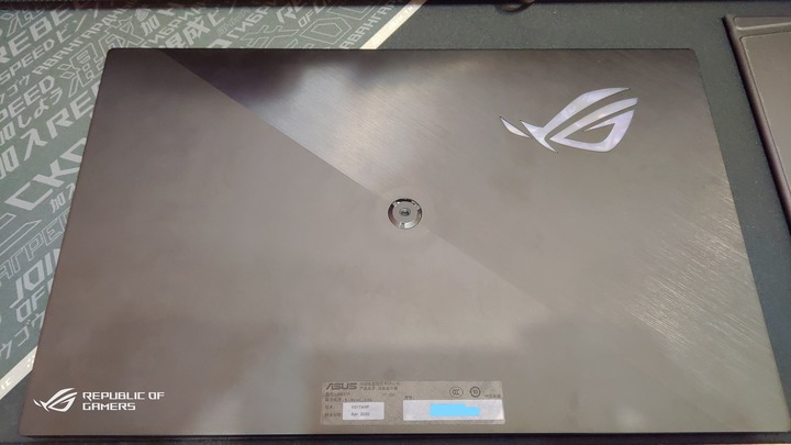 ROG Strix XG17AHPE專業可攜式電競顯示器(簡單開箱-圖文多)