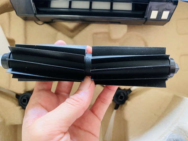 [開箱]Dyson吸塵器和小米掃地機器人 v.s 台灣品牌TiDdi家電 ｜推薦小資族家庭必備