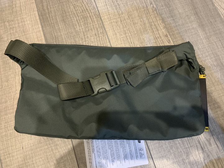 「開箱」EASTPAK x NEIGHBORHOOD 側背包 & Prps帽T