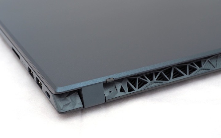 筆電也來玩跨界 ASUS VivoBook 15 X571LI 簡單開箱