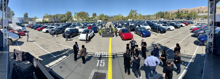 《TESLA週報》20W39－電池日／導航將可加入停靠點／FSD訂閱制