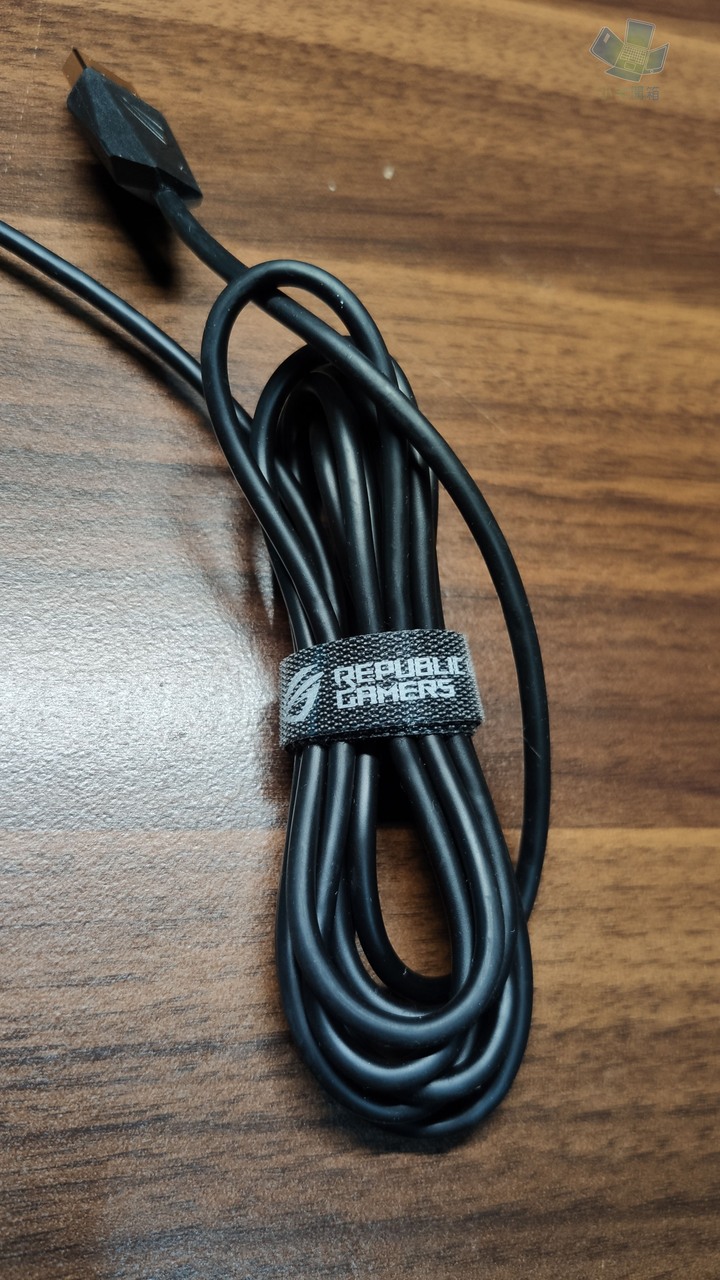 【小宅開箱】ASUS ROG Strix Impact II Electro Punk 「粉」出你的風格