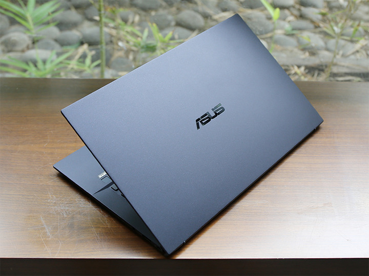 點我看大圖 ASUS ExpertBook B9450FA 14吋超輕商用筆電微開箱