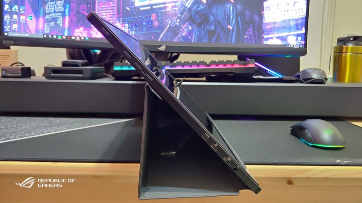 ROG Strix XG17AHPE專業可攜式電競顯示器(簡單開箱-圖文多)