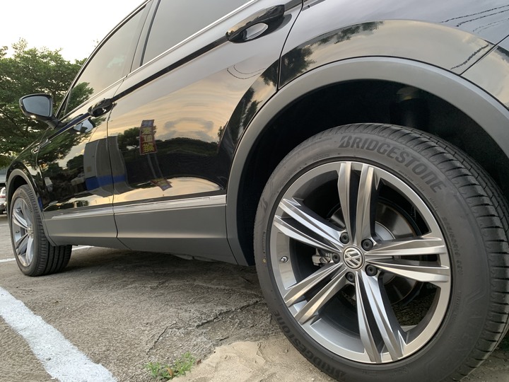 普利司通 ALENZA 休旅車輪胎 x Volkswagen Tiguan allspace 開箱使用心得