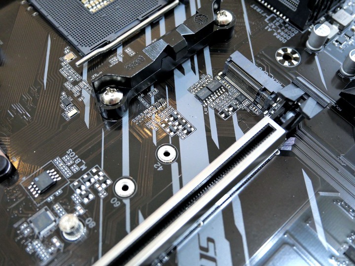 A520 AORUS ELITE 三秒合體 R7 4750G