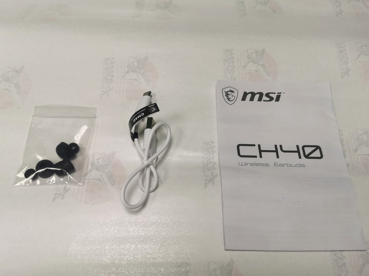 <應該是首開> MSI CH40 真無線藍芽耳機微開箱分享-信仰外觀篇