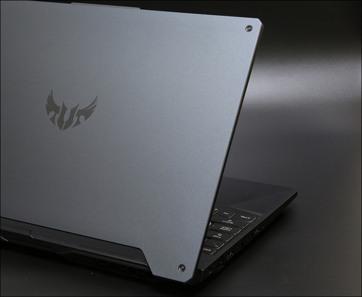 [神龍] TUF GAMING F15 FX506LI開箱一波