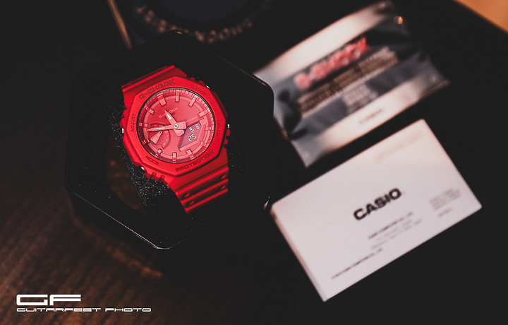 --農家橡樹-- CASIO 卡西歐 GA2100-4A 就是火紅到底 開箱