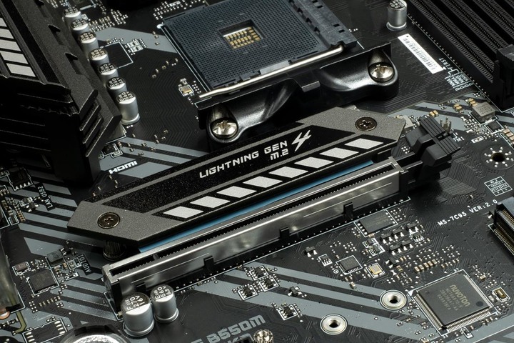 用入門款 B550 超頻 3900XT 會怎樣