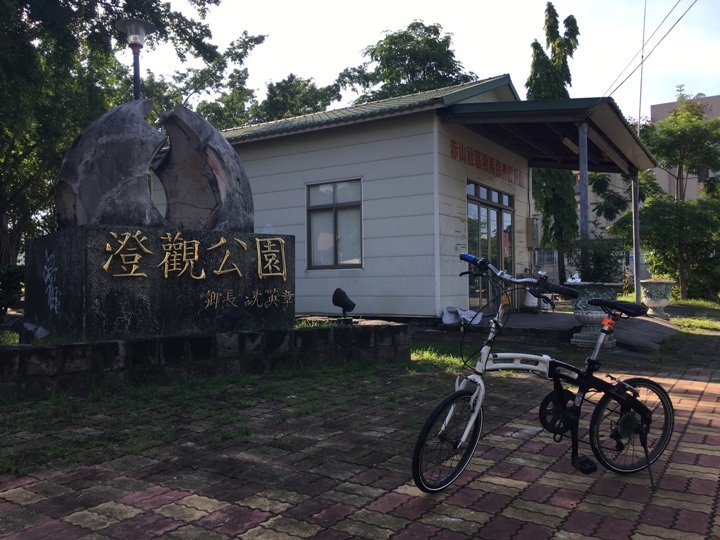 高 雄 「允 仁 允 武 」 單 車 遊 ( 仁 武 )