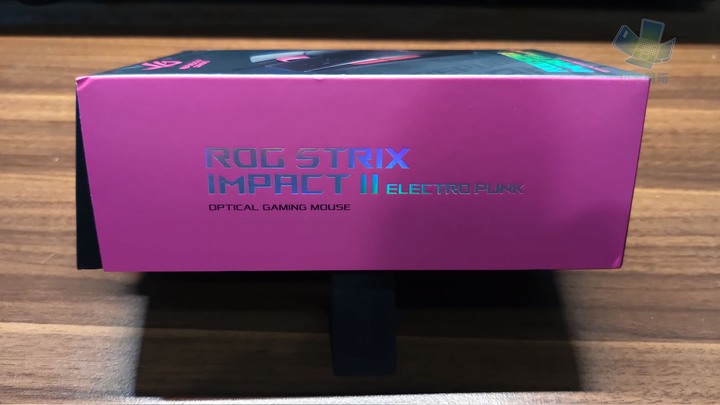 【小宅開箱】ASUS ROG Strix Impact II Electro Punk 「粉」出你的風格