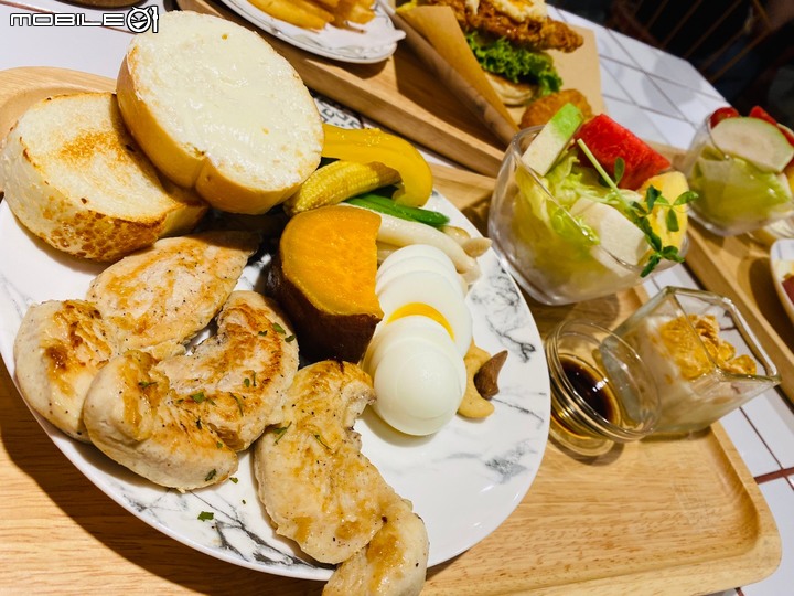 點我看大圖 【食記】初双双早午餐 Brunch & Caf'e ~ 新北淡水質感早午餐 吃飽也吃巧