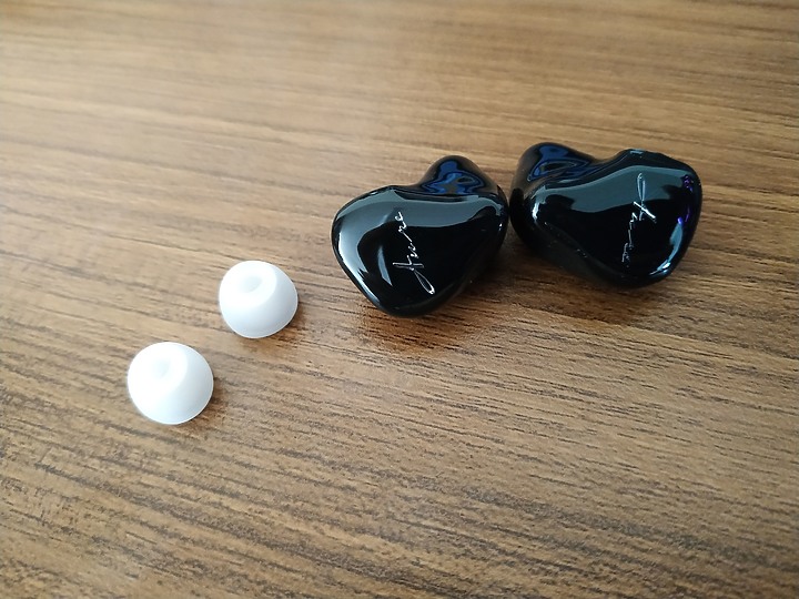 均衡耐聽的優質入耳 ─ Aure tw3.2-v Gen2 開箱心得分享~
