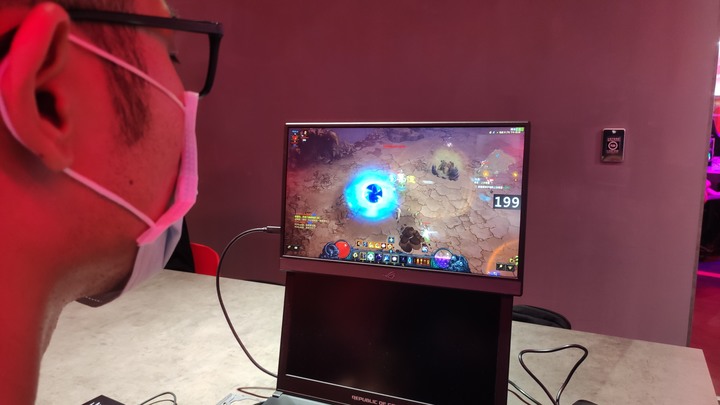 ROG Strix XG17AHPE專業可攜式電競顯示器(簡單開箱-圖文多)