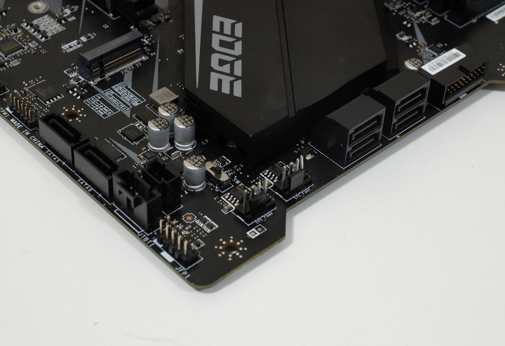 微星全系列 Z490 都支援 Gen4??MPG Z490 GAMING EDGE WIFI開箱體檢
