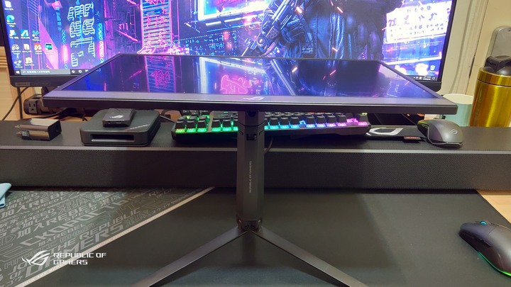 ROG Strix XG17AHPE專業可攜式電競顯示器(簡單開箱-圖文多)