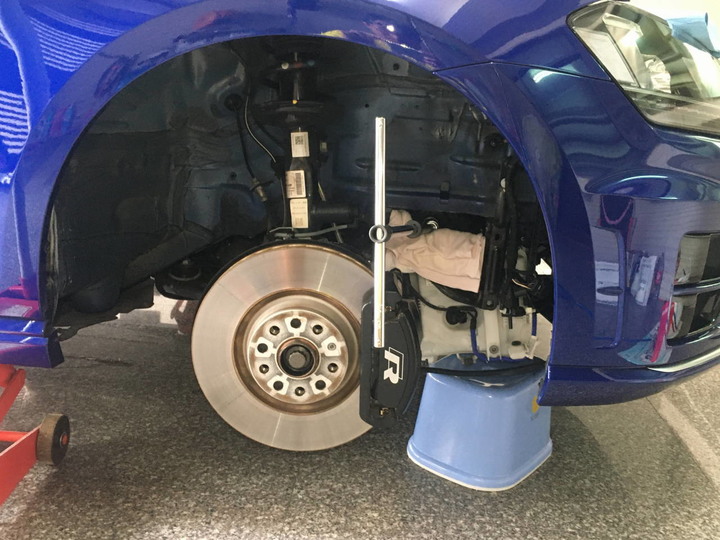 Golf R 3.8萬km 燃燒室泡沫除碳