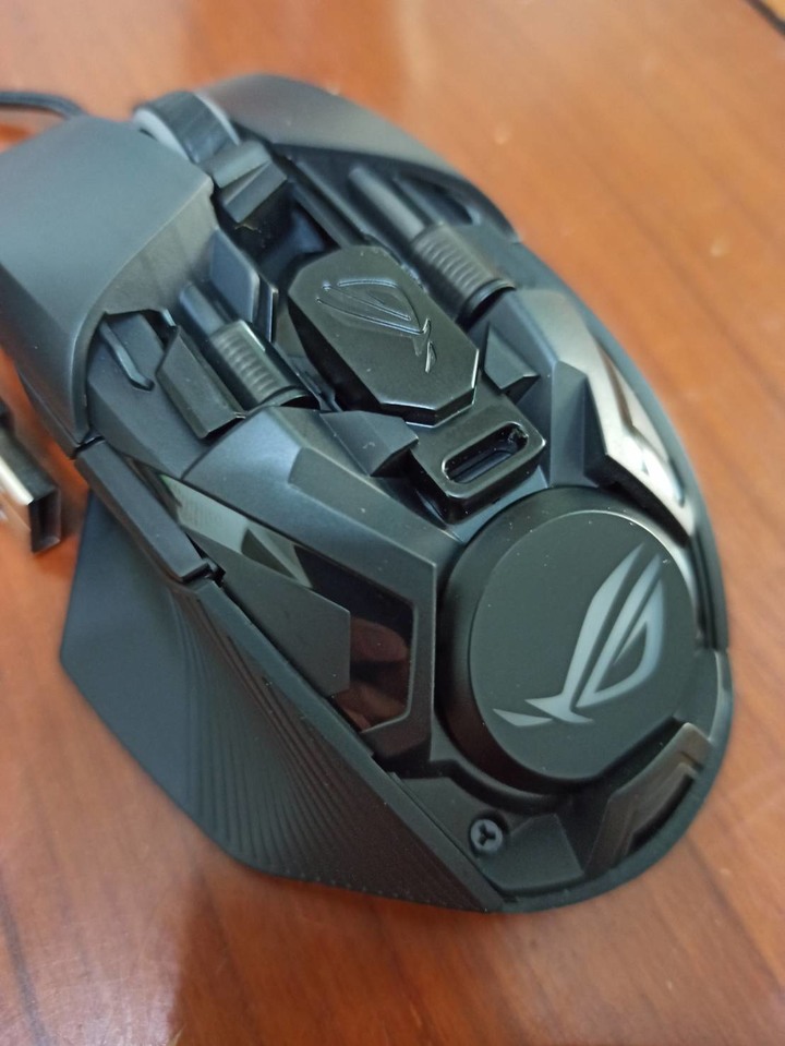 ROG Chakram Core