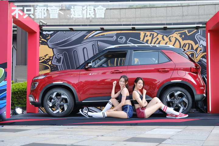 《Hyundai Venue》正式售價再降2萬元 中階GLB車型不用70萬!
