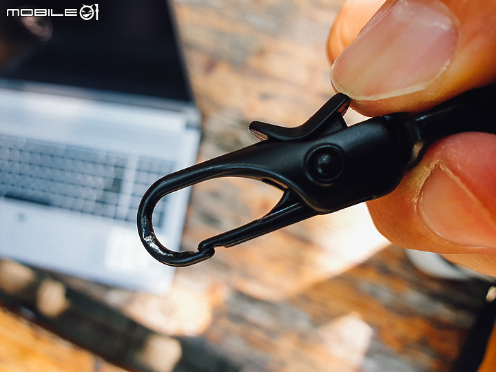 KUVRD Camera Strap 攝影背帶｜極速拆裝超便利 簡單試用分享！